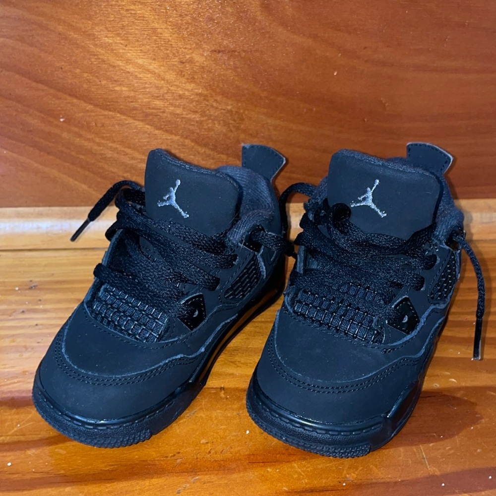 Retro Jordan 4, size 7c, Black